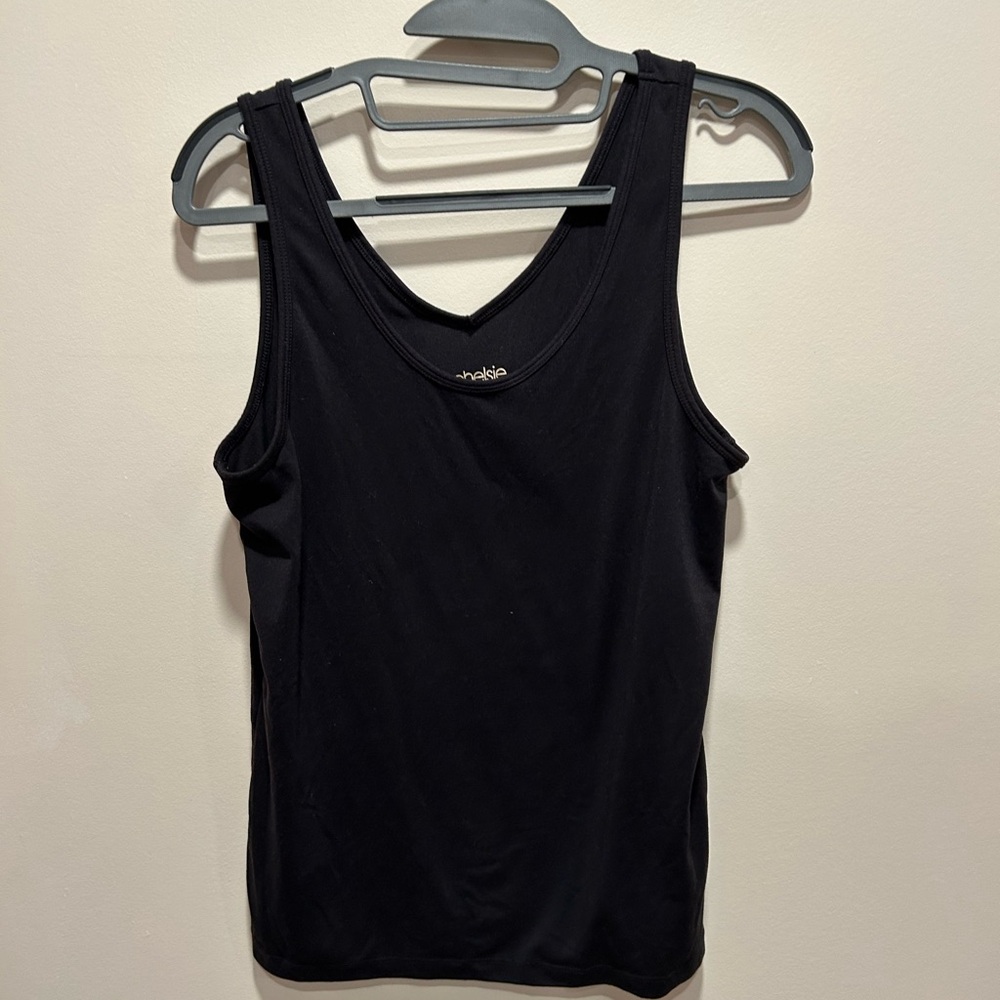 Fitted Black Sleeveless Tank Top